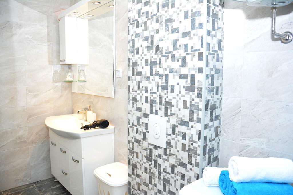 Wukovic Apartments Tivat Extérieur photo