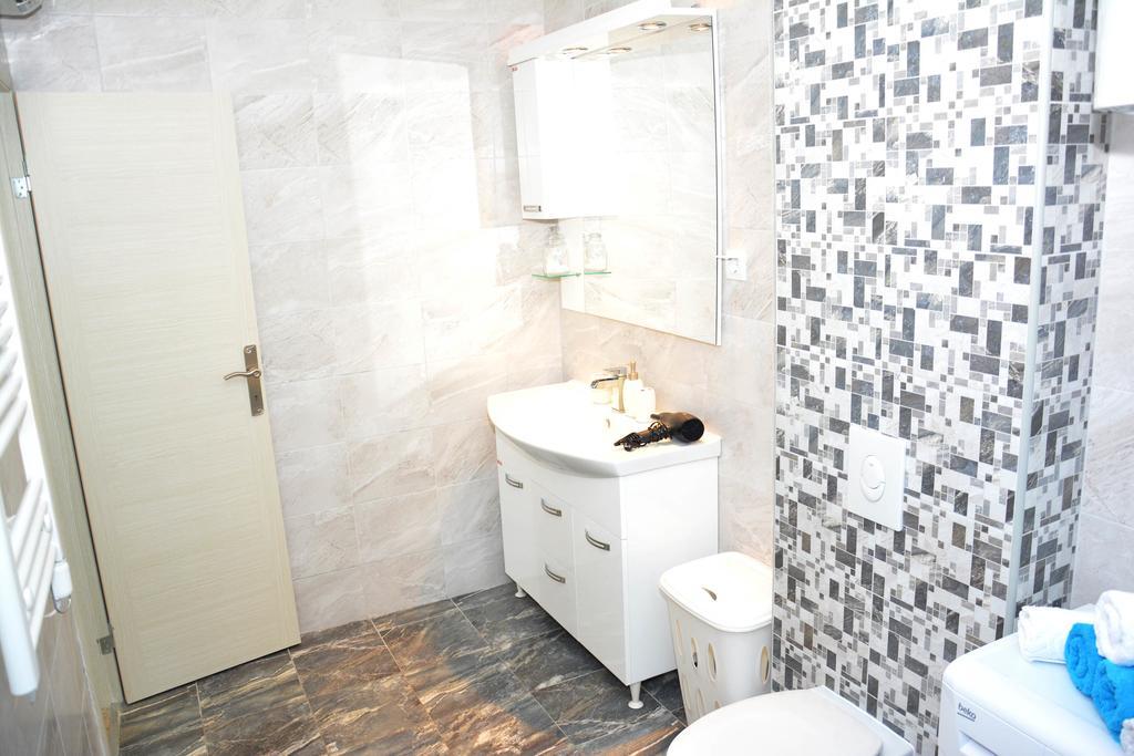 Wukovic Apartments Tivat Extérieur photo