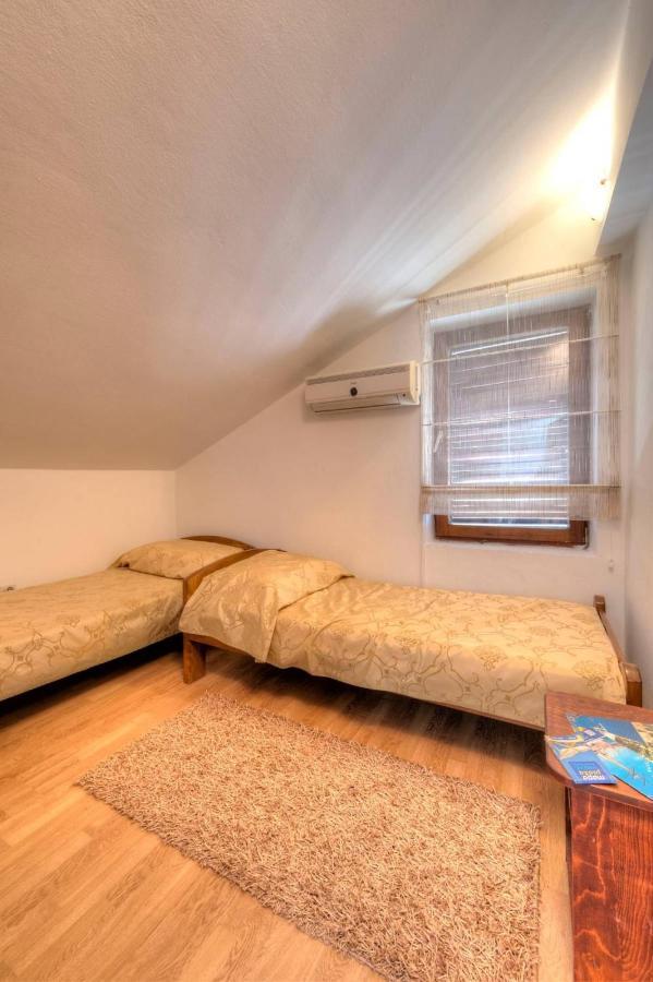Wukovic Apartments Tivat Extérieur photo