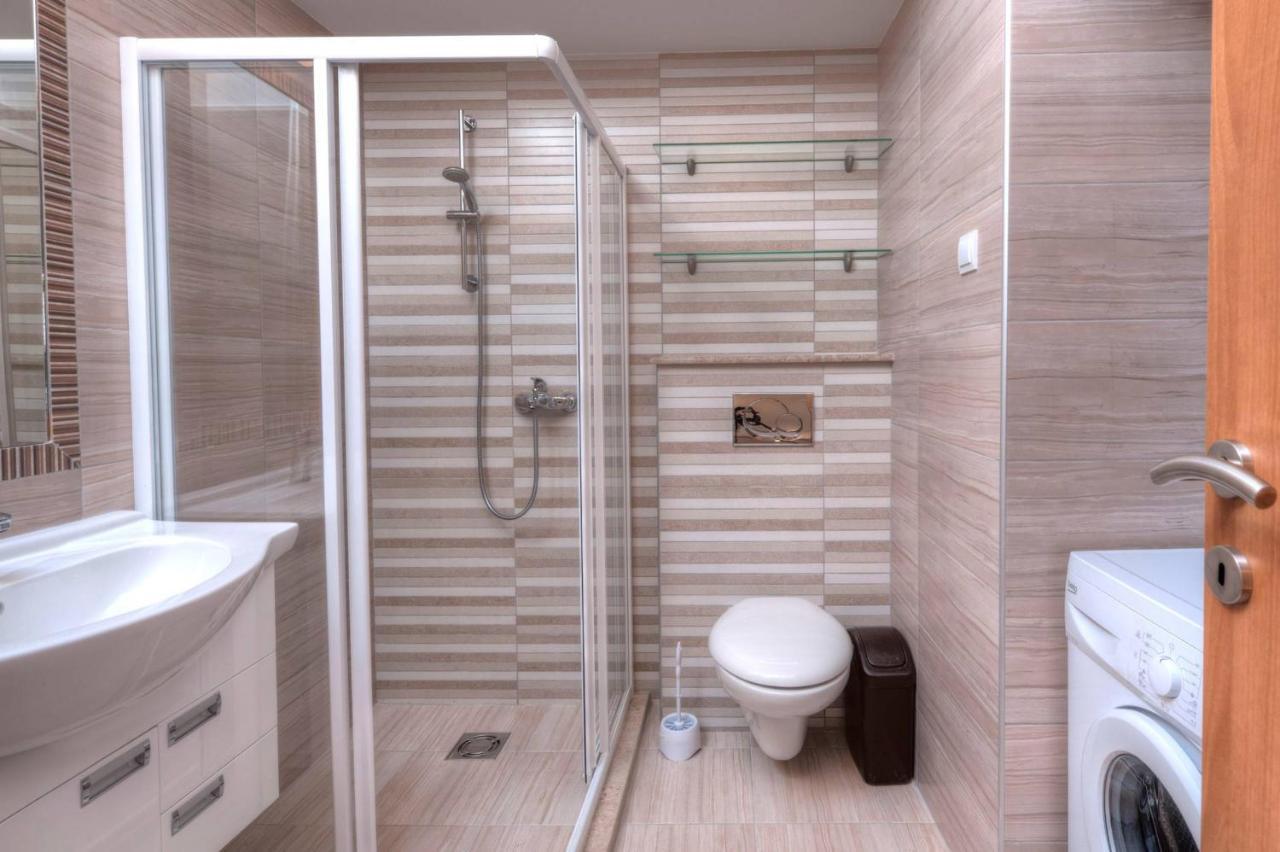 Wukovic Apartments Tivat Extérieur photo